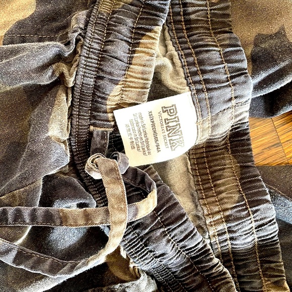 VS PINK faded wash camo joggers - XS - Picture 5 of 5
